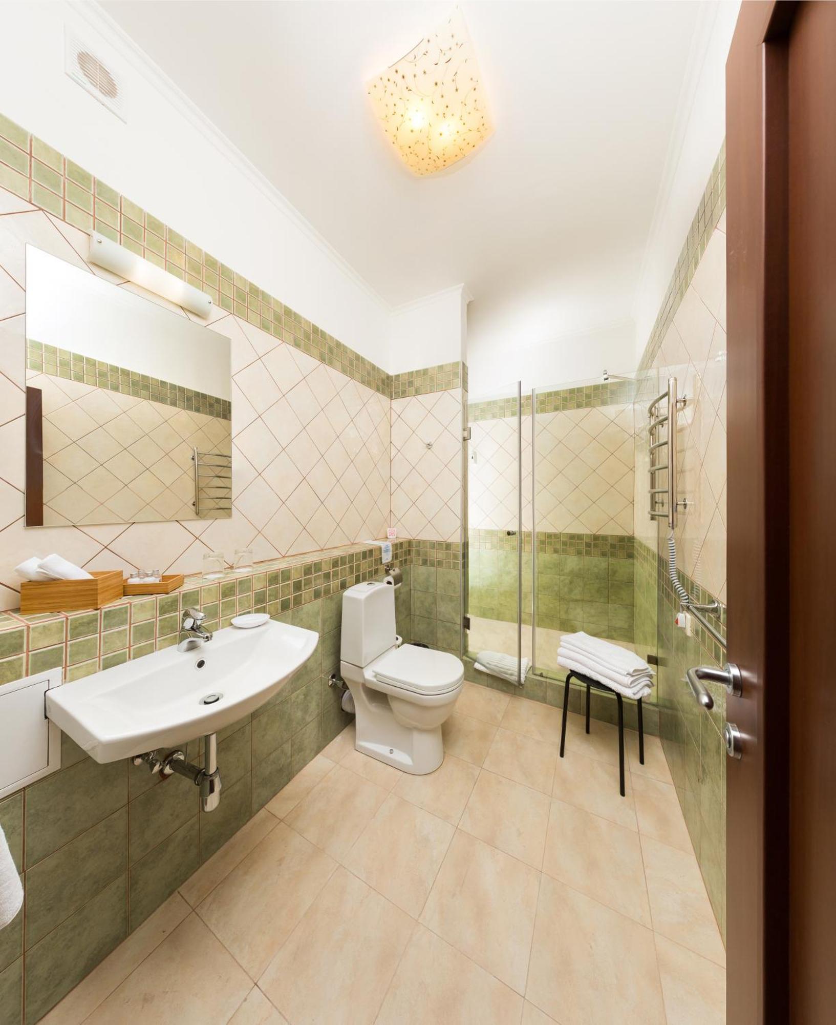Apartament Hotel By Derenivska Kupil Nyzhne Solotvyno Oda fotoğraf