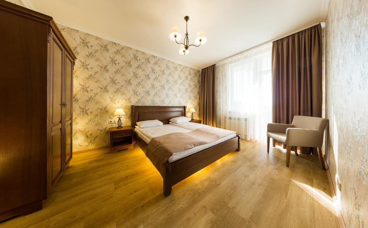 Apartament Hotel By Derenivska Kupil Nyzhne Solotvyno Dış mekan fotoğraf