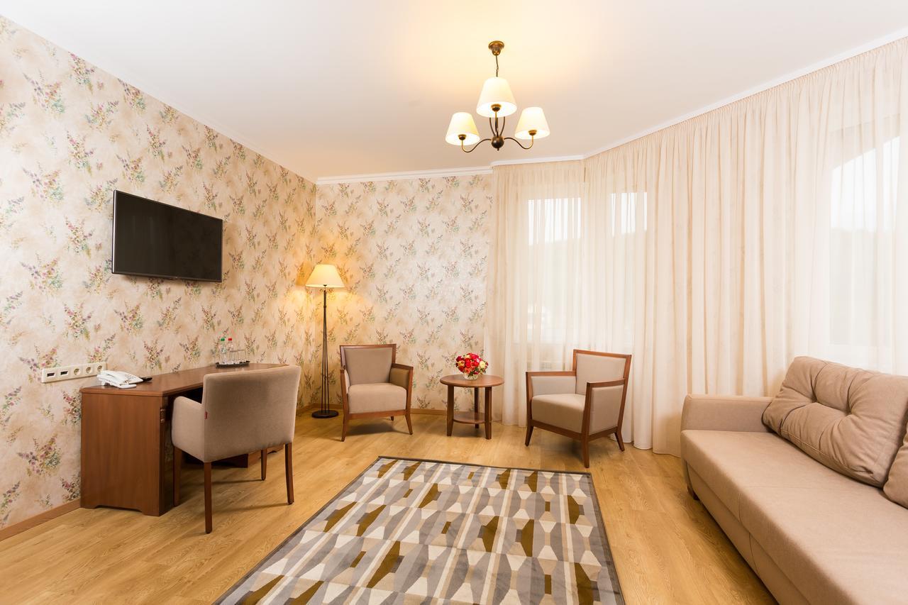 Apartament Hotel By Derenivska Kupil Nyzhne Solotvyno Oda fotoğraf